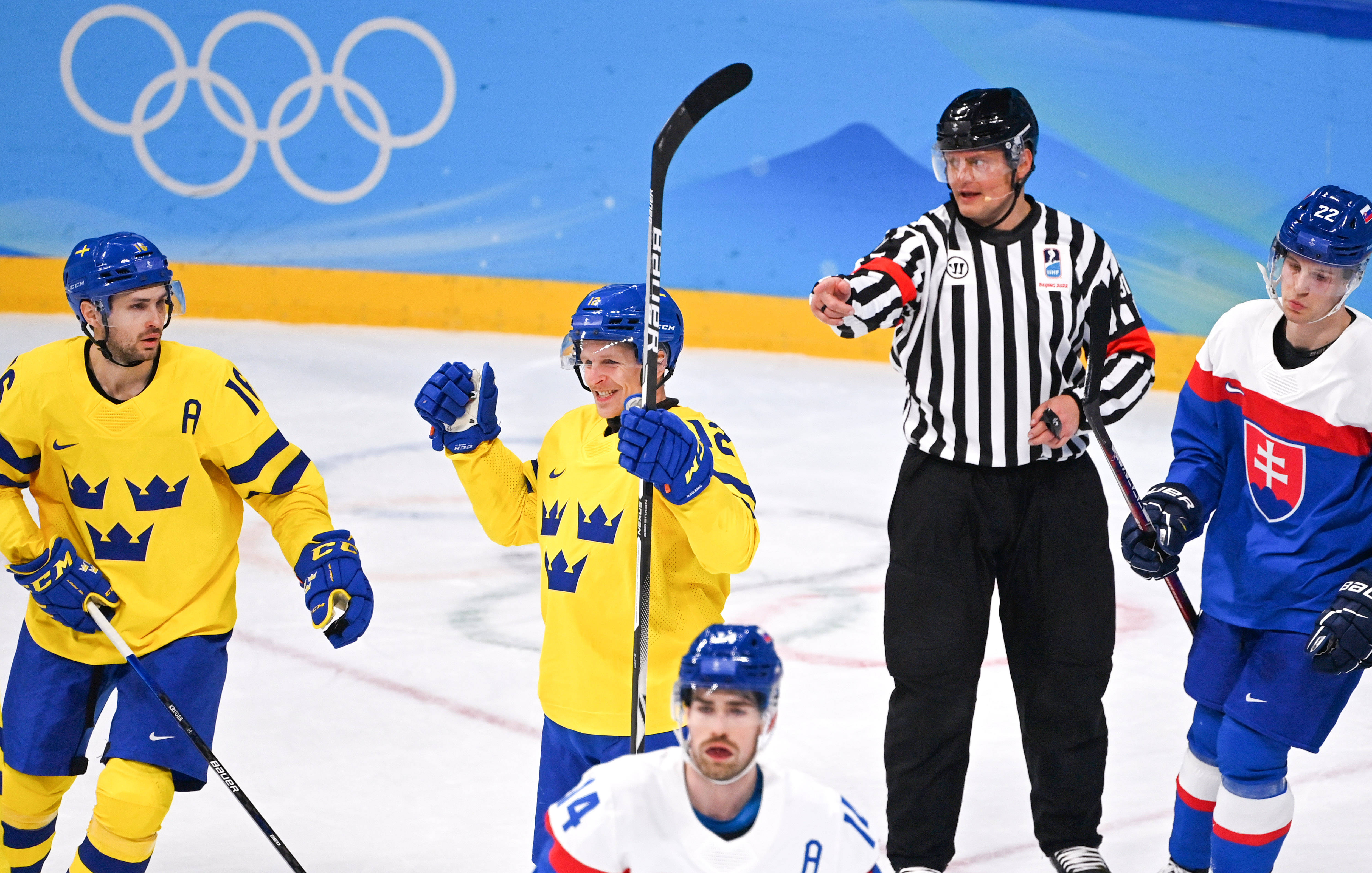 韩国队完胜瑞典队，奥恰洛夫统治全场