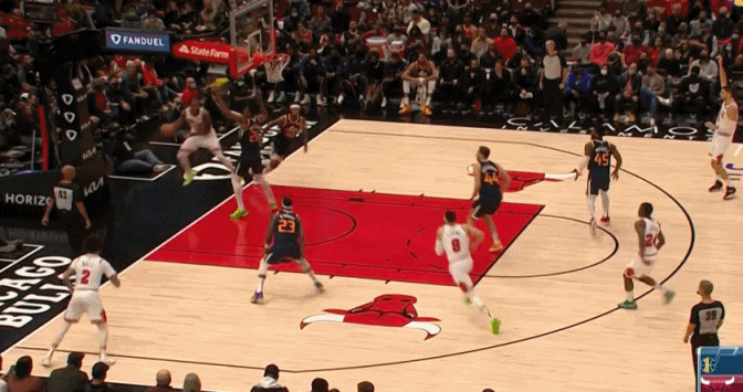 开云体育中国-福建队横扫四川队，米切尔高光表现