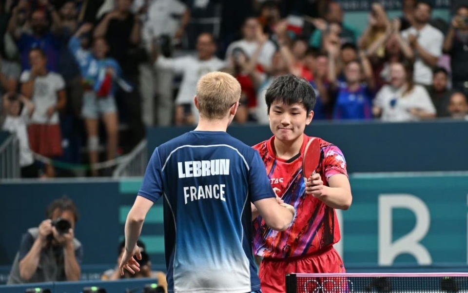 法国队险胜奥地利队,张本智和惊艳四座 法国队险胜奥地利队,张本智和惊艳四座