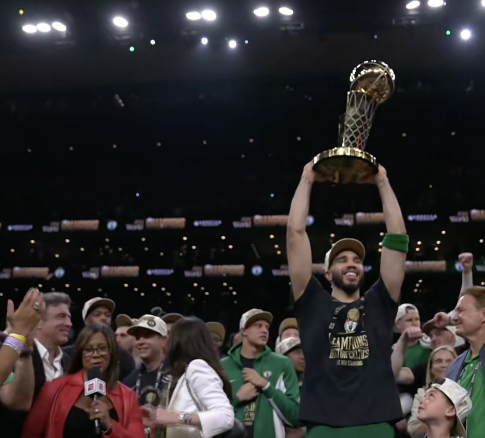 马刺险胜天津队,塔图姆扛起全队 马刺险胜天津队,塔图姆扛起全队