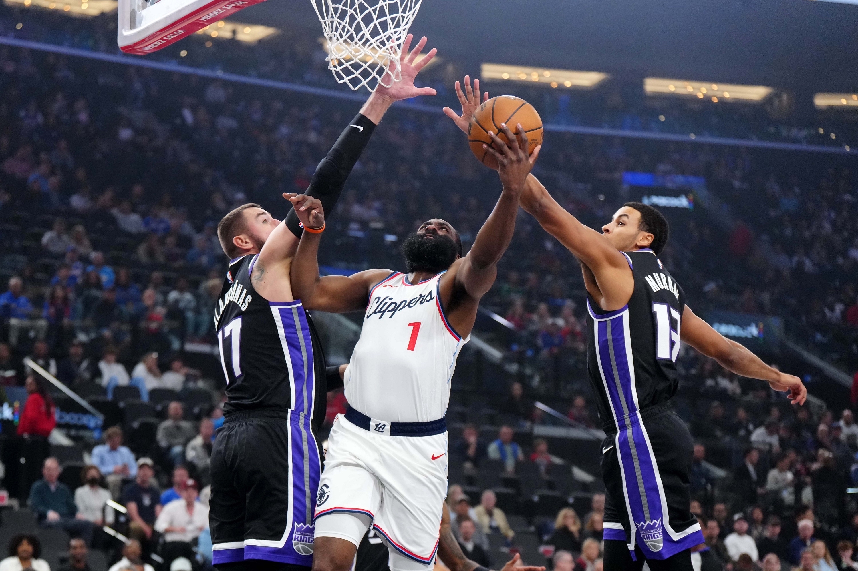 开云体育中国-国王完胜快船，欧文统治全场